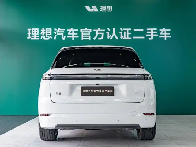Li Auto L7 — Фото автомобиля 3