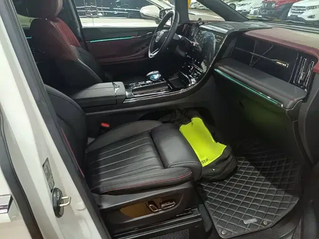 GAC Trumpchi M8 — Фото автомобиля 24