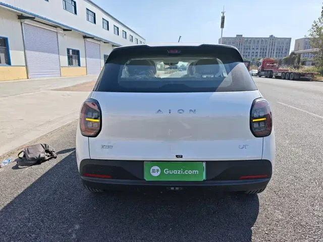 GAC Aion UT — Фото автомобиля 5
