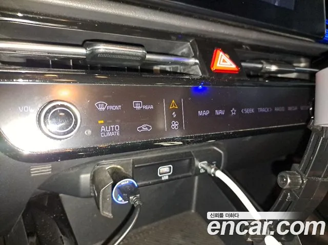 Kia Niro — Фото автомобиля 17