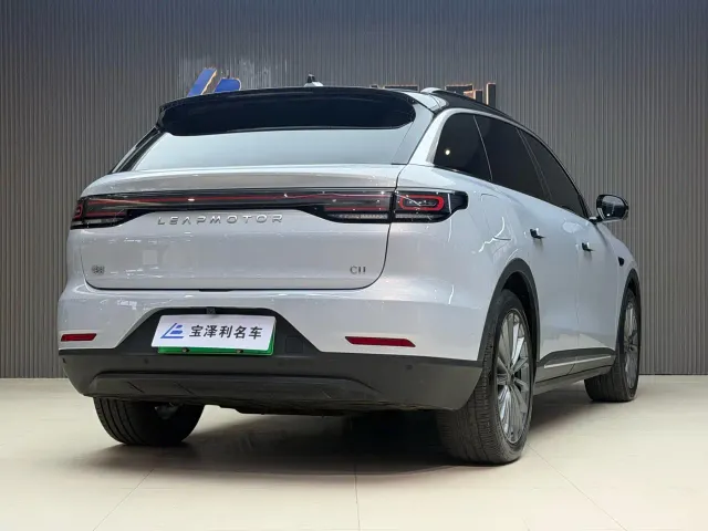 Leapmotor C11 — Фото автомобиля 3
