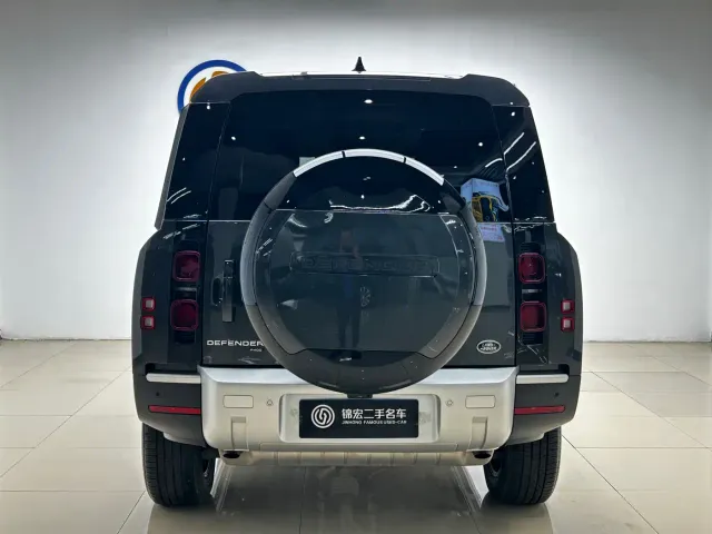 Land Rover Defender — Фото автомобиля 27