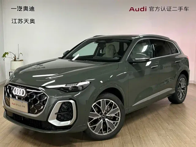 Фотография автомобиля — Audi Q5L