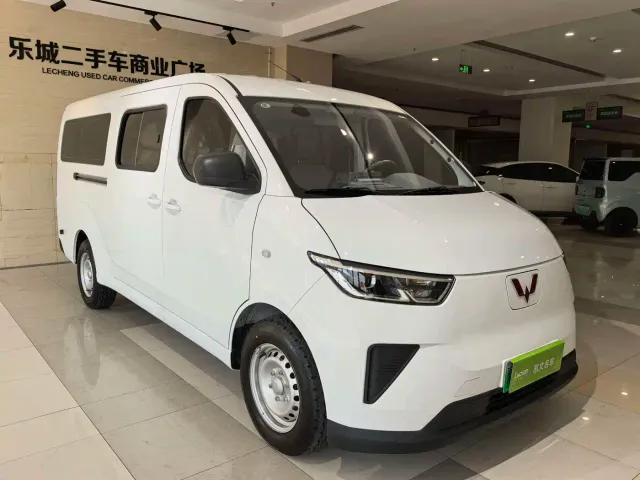 Wuling Yangguang — Фото автомобиля 3