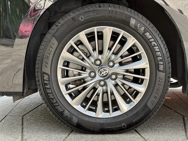 Toyota Alphard — Фото автомобиля 8