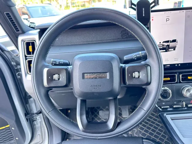 iCAR V23 — Фото автомобиля 13