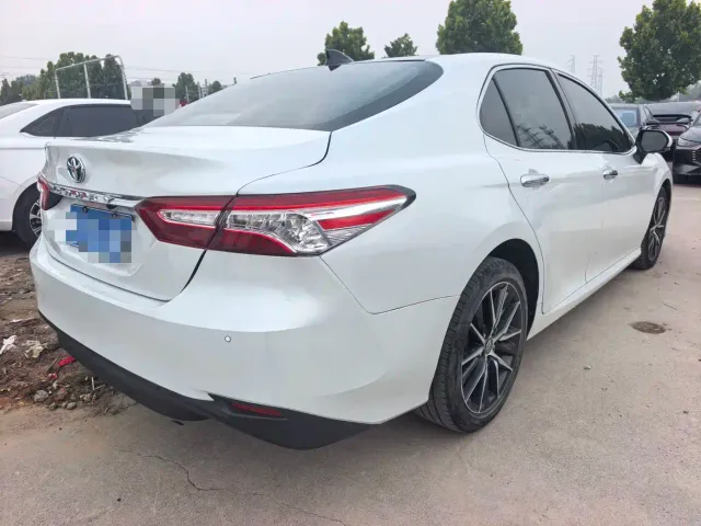 Toyota Camry — Фото автомобиля 10