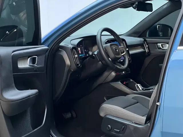 Volvo Volvo XC40 2023 B3 Zhiyuan Luxury Edition — Фото автомобиля 8