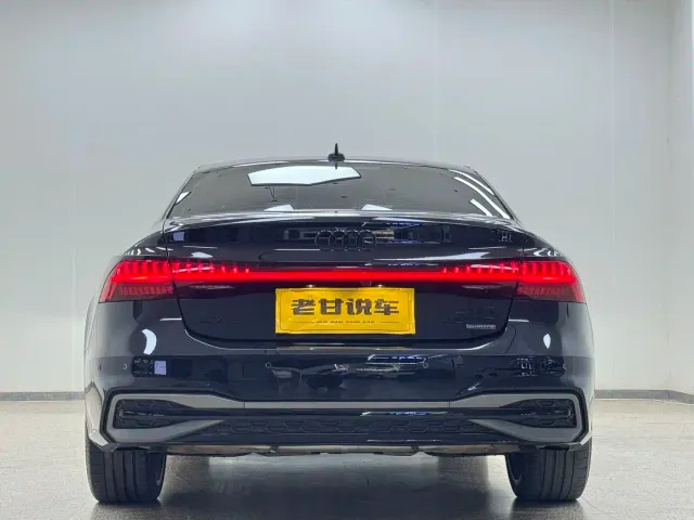 Audi A7L — Фото автомобиля 6