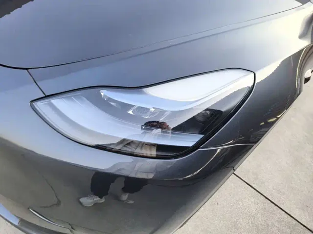 Tesla Model Y — Фото автомобиля 23