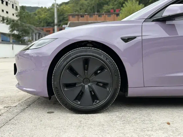 Tesla Model 3 — Фото автомобиля 22