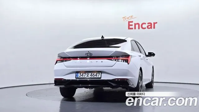 Hyundai Avante CN7 — Фото автомобиля 4
