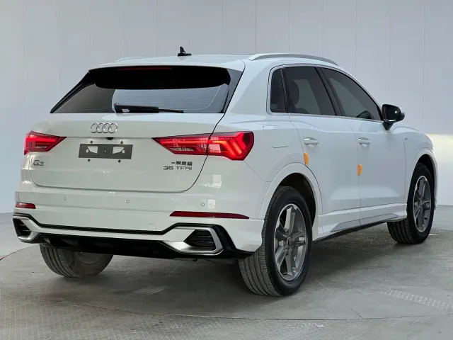 Audi Q3 — Фото автомобиля 16