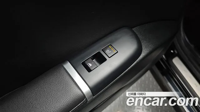 Hyundai Grandeur Grandeur (GN7) 2.5 Бензин 2WD — Фото автомобиля 24