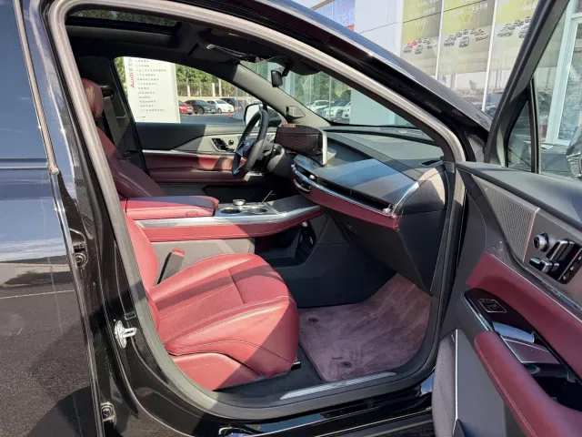 Cadillac XT5 PHEV — Фото автомобиля 20