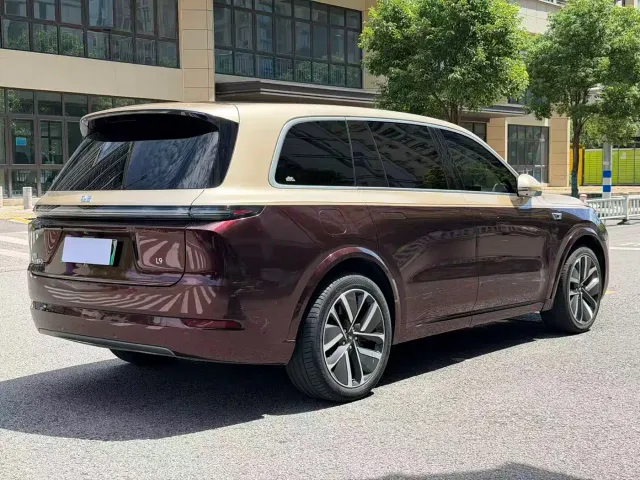 Li Auto L9 — Фото автомобиля 16