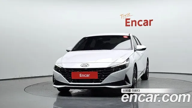 Hyundai AVANTE Avante (CN7) — Фото автомобиля 3