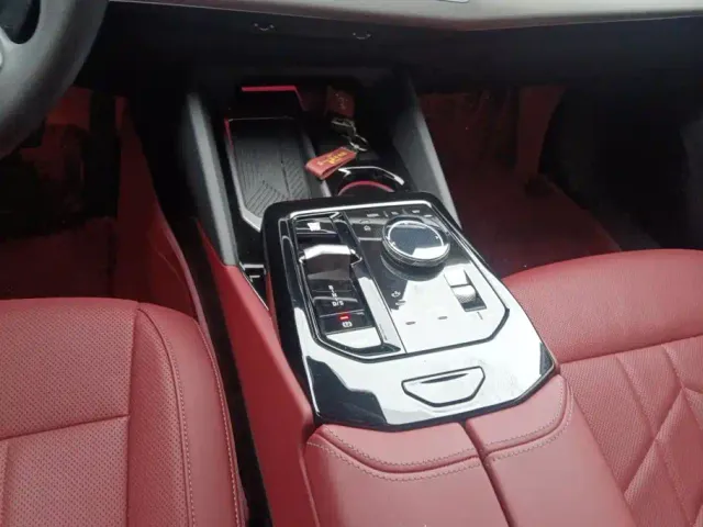 BMW 5 Series — Фото автомобиля 16