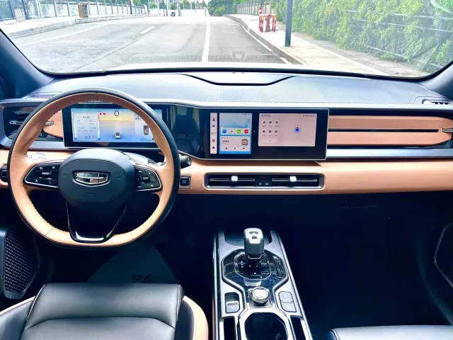 Geely ICON — Фото автомобиля 8