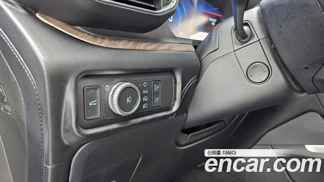 Ford Explorer Explorer 6 поколение 3.0 Platinum 4WD — Фото автомобиля 17