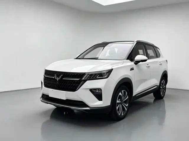 Фотография автомобиля — Wuling Asta