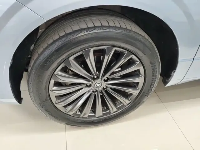 Changan Changan UNI-K 2021 2.0T Excellence — Фото автомобиля 22