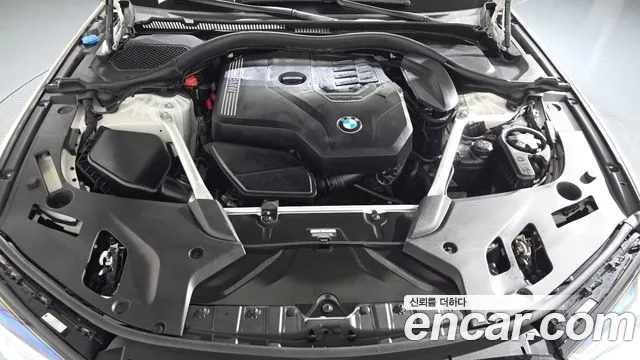 BMW 5 Series — Фото автомобиля 9