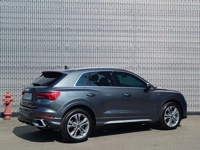 Audi Q3 — Фото автомобиля 4