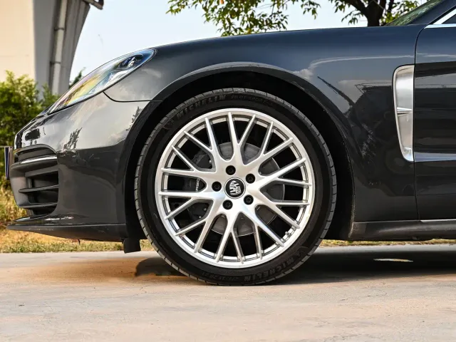 Porsche Panamera — Фото автомобиля 18