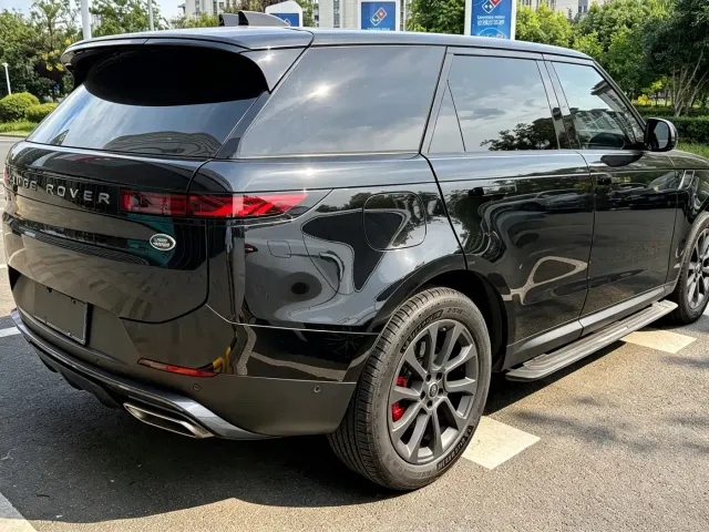 Land Rover Range Rover Sport — Фото автомобиля 4