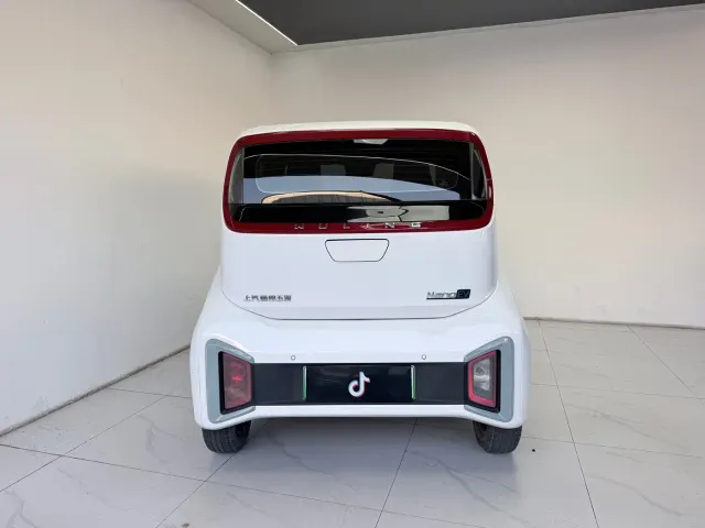 Wuling NanoEV — Фото автомобиля 8