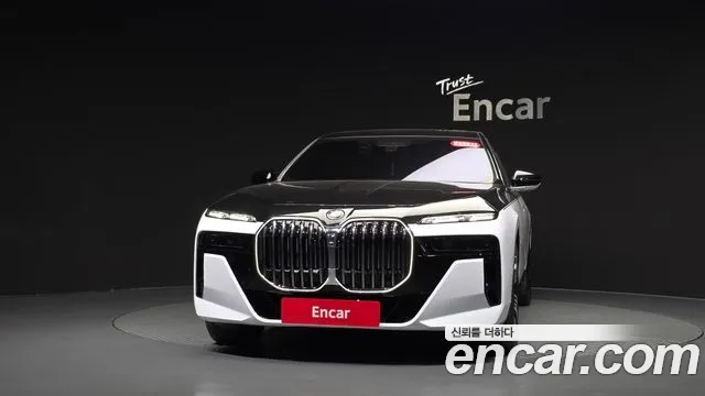 BMW 7 Series — Фото автомобиля 3