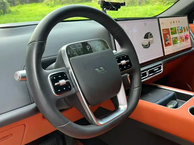 Li Auto L7 — Фото автомобиля 7