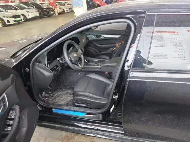 Cadillac CT5 — Фото автомобиля 6