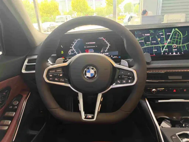 BMW 3 Series — Фото автомобиля 10