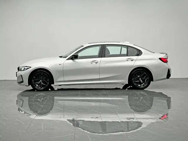 BMW 3 Series — Фото автомобиля 3