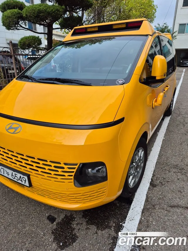 Фотография автомобиля — Hyundai Staria New