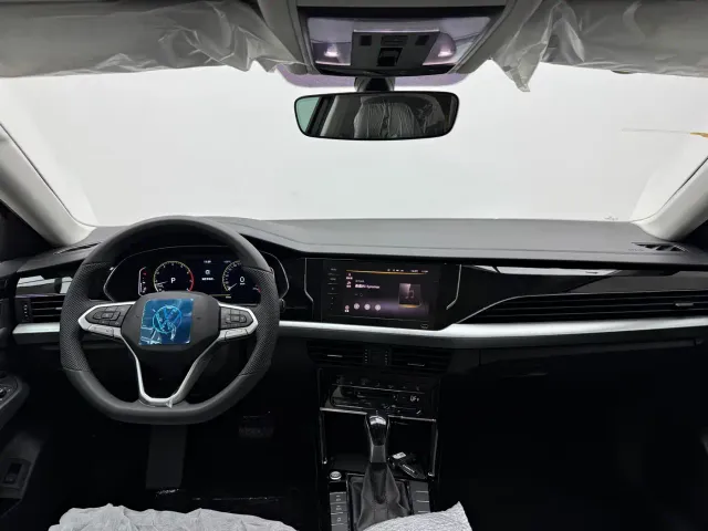 Volkswagen Passat — Фото автомобиля 14
