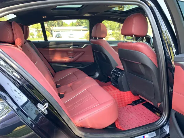 BMW 5 Series — Фото автомобиля 12