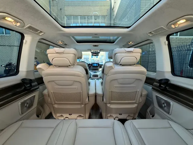 Mercedes-Benz V-Class — Фото автомобиля 18