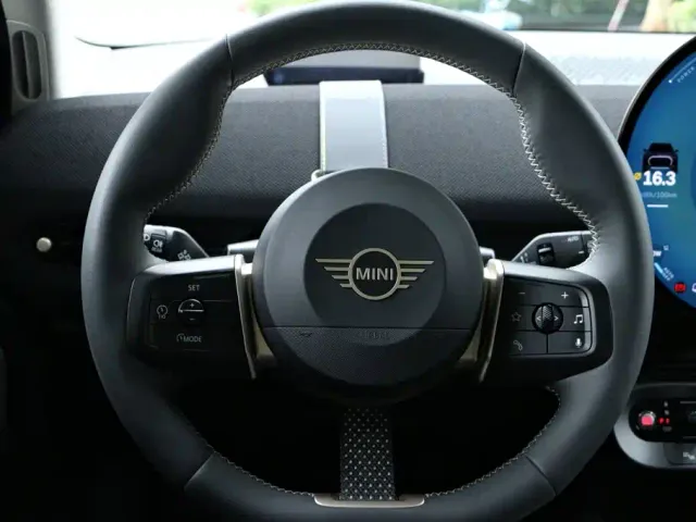 MINI Electric MINI ACEMAN — Фото автомобиля 25