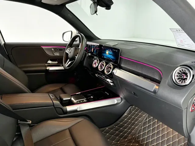 Mercedes-Benz GLB-Class — Фото автомобиля 10