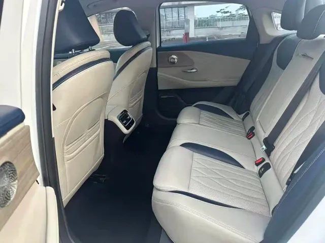 Chery Arrizo 8 — Фото автомобиля 6