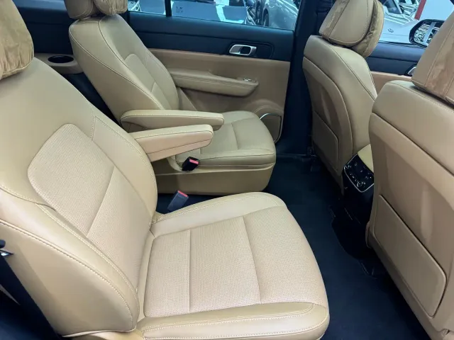 Li Auto ONE — Фото автомобиля 11