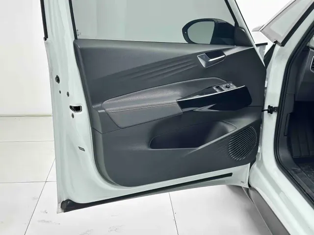 Volkswagen ID.3 — Фото автомобиля 10