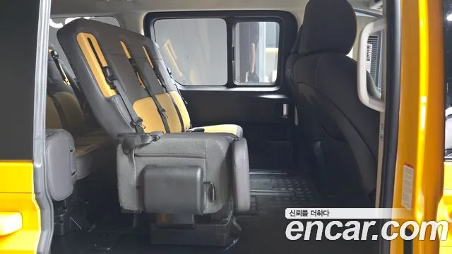 Hyundai Staria Staria L3.5 Школьный автобус — Фото автомобиля 25