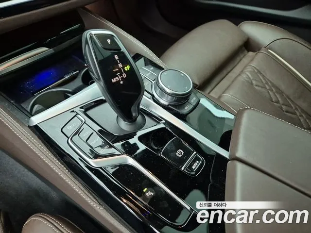 BMW 5 Series G30 — Фото автомобиля 8