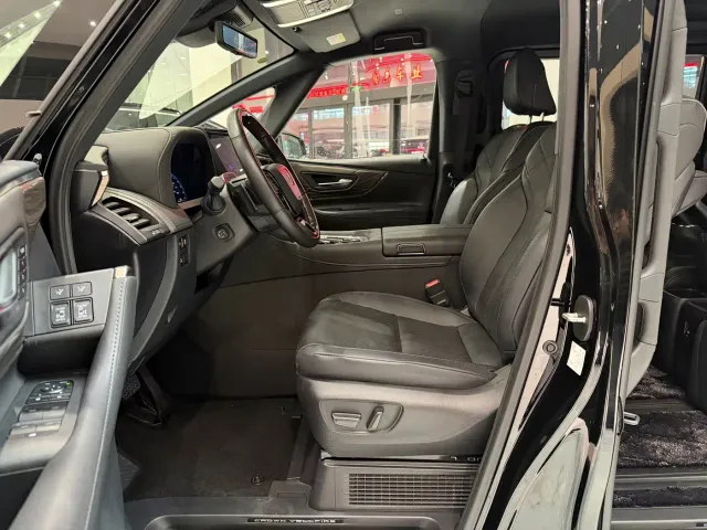 Toyota Vellfire — Фото автомобиля 8