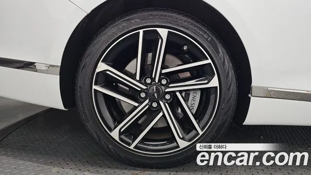 Genesis G80 RG3 — Фото автомобиля 6