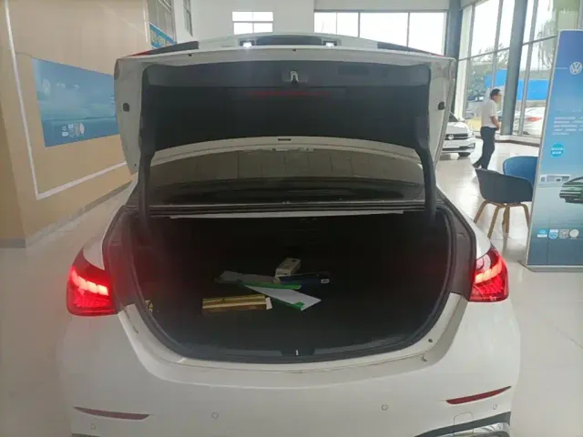 Mercedes-Benz C-Class — Фото автомобиля 18